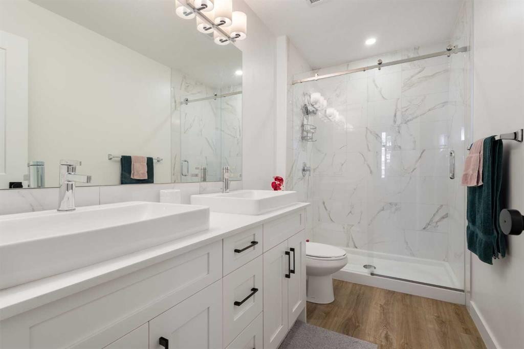 205-10 Sage Hill Walk Nw, Calgary, AB - Indoor Photo Showing Bathroom