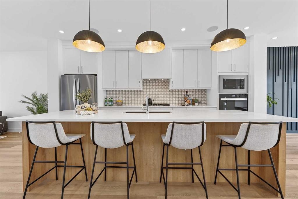 8124 47 Avenue Nw, Calgary, AB