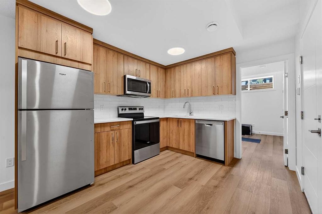 8124 47 Avenue Nw, Calgary, AB