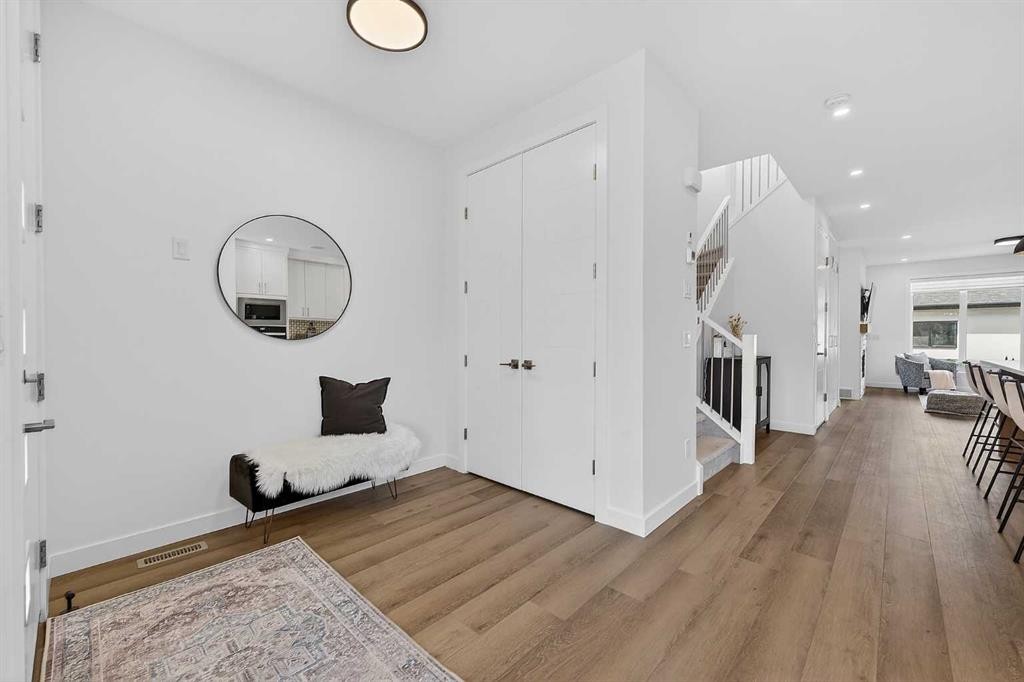 8124 47 Avenue Nw, Calgary, AB