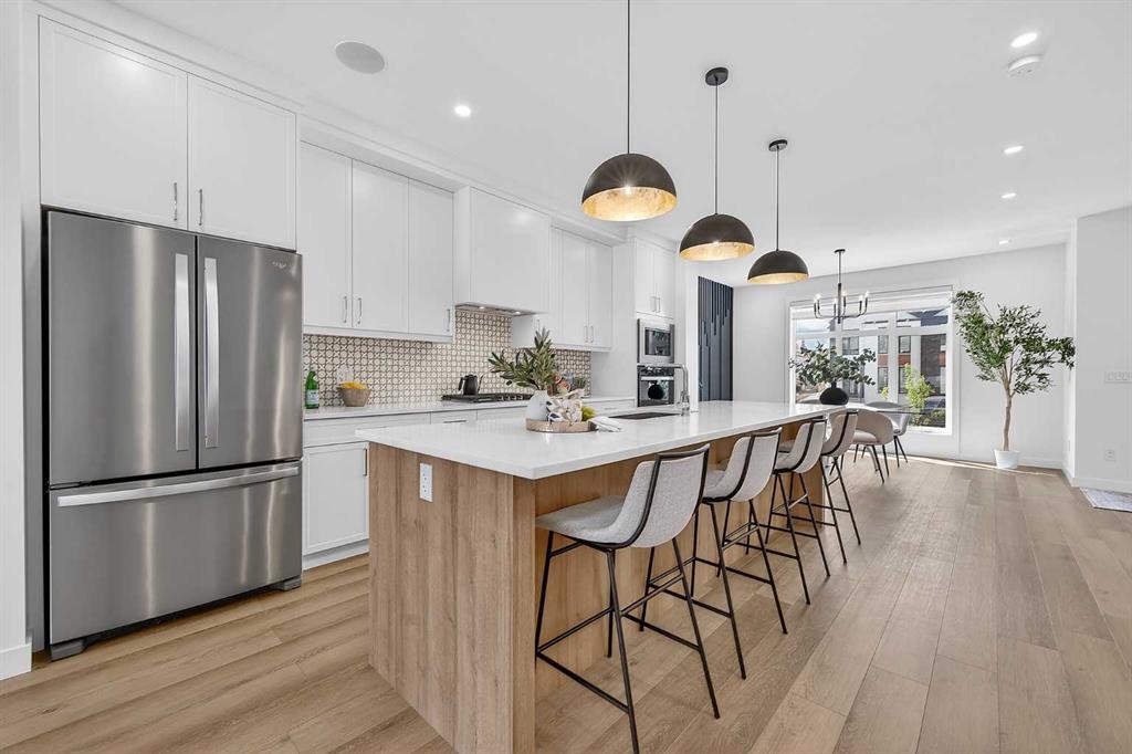 8124 47 Avenue Nw, Calgary, AB