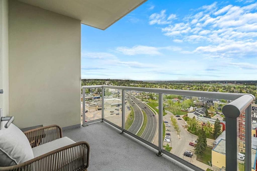 1808-55 Spruce Place Sw, Calgary, AB - Outdoor With View With Exterior