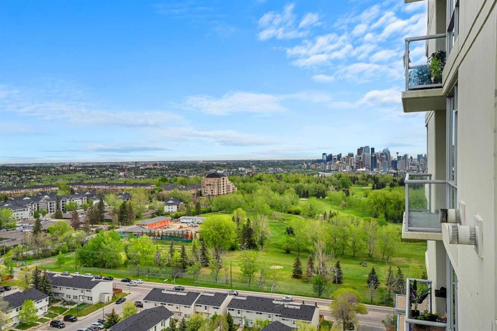 1808-55 Spruce Place Sw, Calgary, AB - Outdoor With View