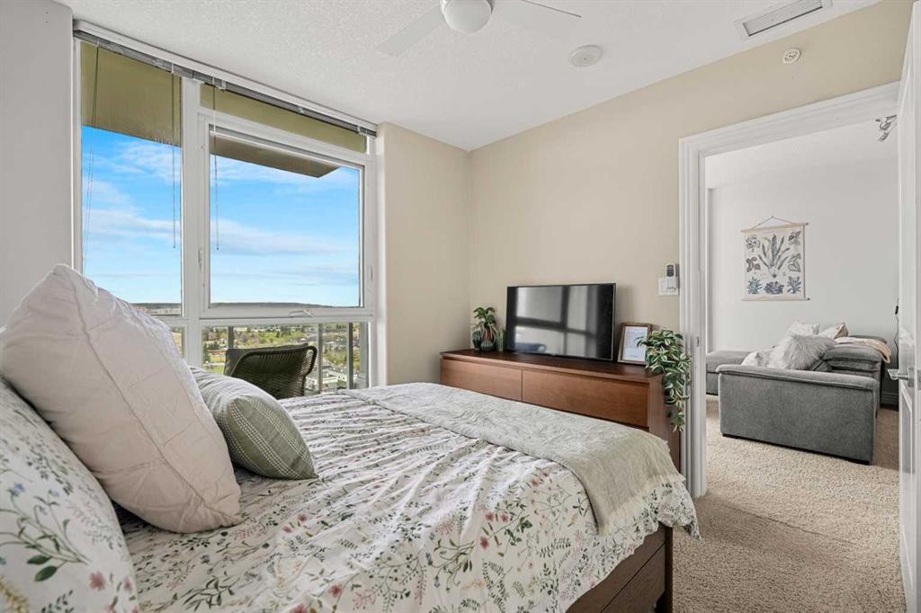 1808-55 Spruce Place Sw, Calgary, AB - Indoor Photo Showing Bedroom