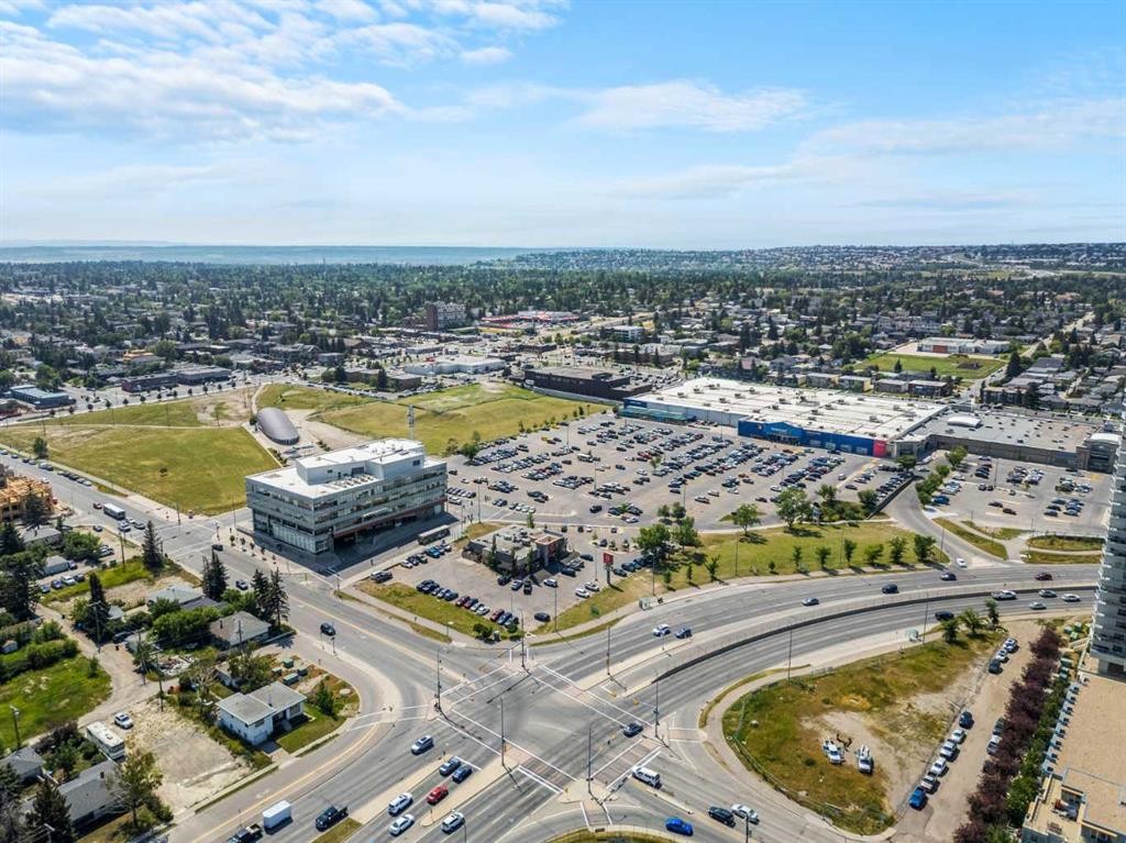 1808-55 Spruce Place Sw, Calgary, AB - Outdoor With View