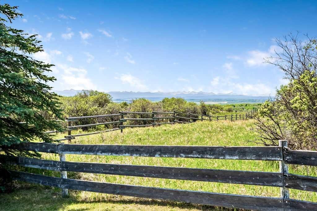 251018 Tower Ridge Estates, Rural Rocky View County, AB - Outdoor With View