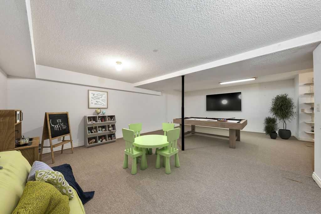 251018 Tower Ridge Estates, Rural Rocky View County, AB - Indoor
