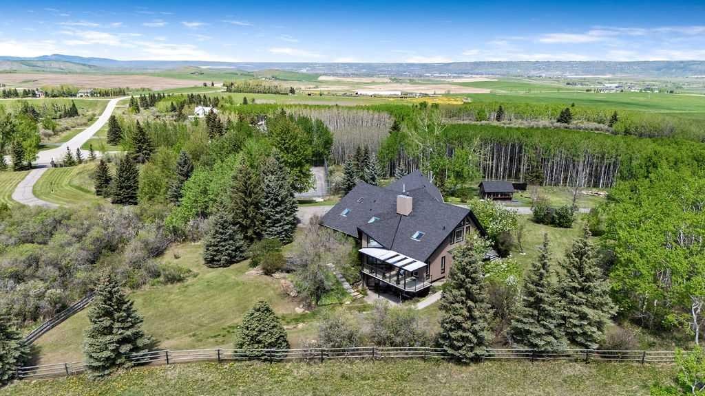 251018 Tower Ridge Estates, Rural Rocky View County, AB - Outdoor With View