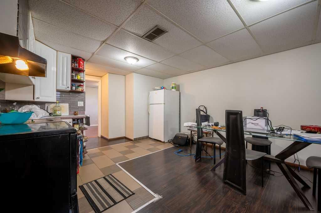 139 Maitland Road Ne, Calgary, AB - Indoor