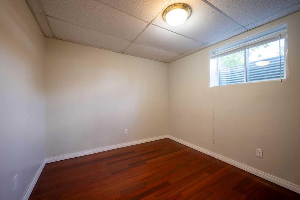 139 Maitland Road Ne, Calgary, AB - Indoor Photo Showing Other Room