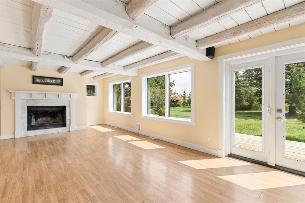 261074 Township Road 262, Rural Rocky View County, AB - Indoor With Fireplace