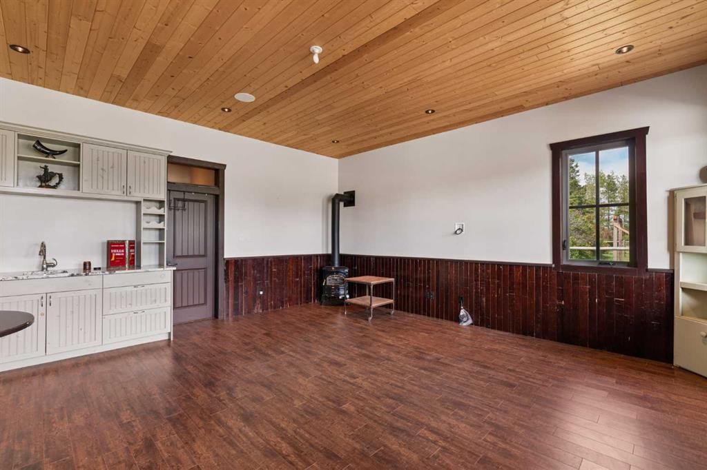 261074 Township Road 262, Rural Rocky View County, AB -