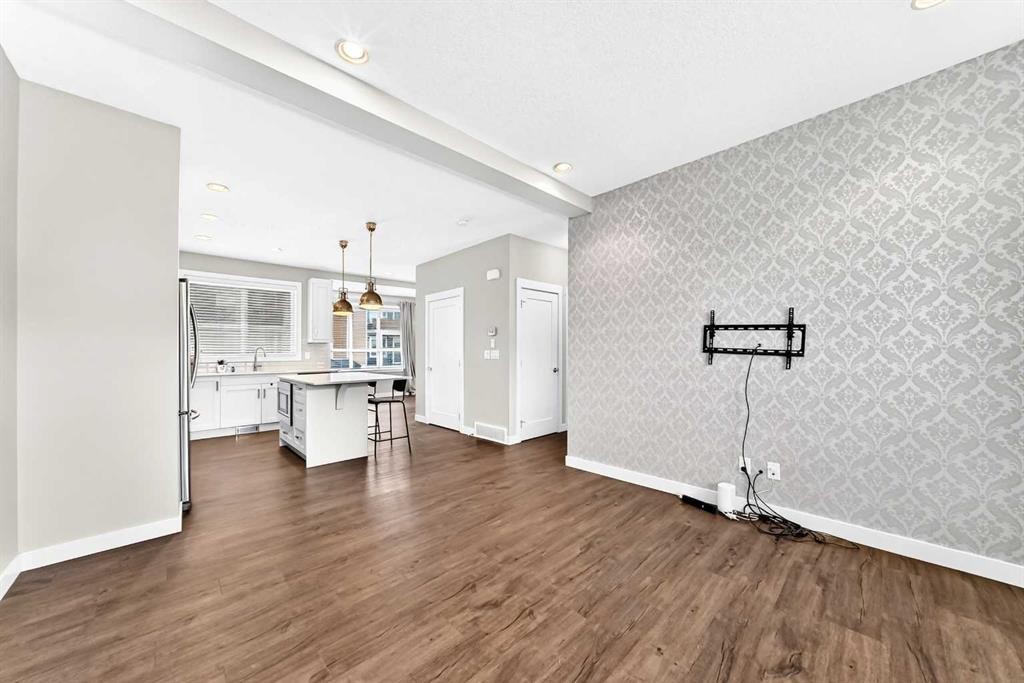 125 Walgrove Cove Se, Calgary, AB - Indoor