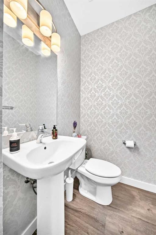 125 Walgrove Cove Se, Calgary, AB - Indoor Photo Showing Bathroom