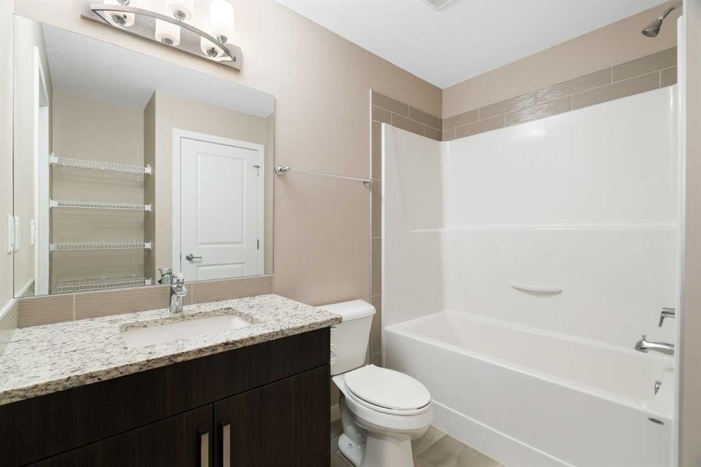 210-200 Cranfield Common Se, Calgary, AB