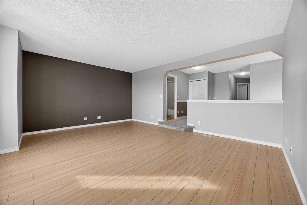 378 Panamount Drive Nw, Calgary, AB - Indoor Photo Showing Other Room
