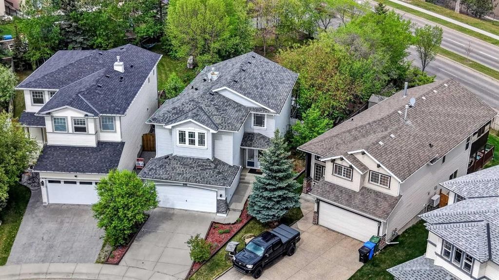 378 Panamount Drive Nw, Calgary, AB - Outdoor