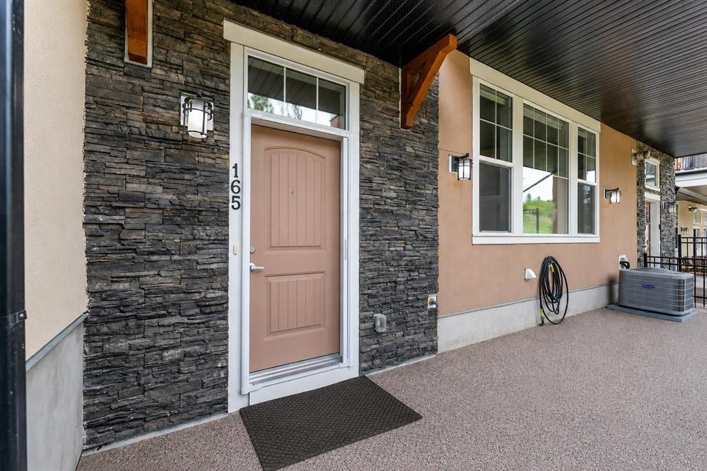 165 Cranbrook Villas Se, Calgary, AB - Outdoor With Exterior