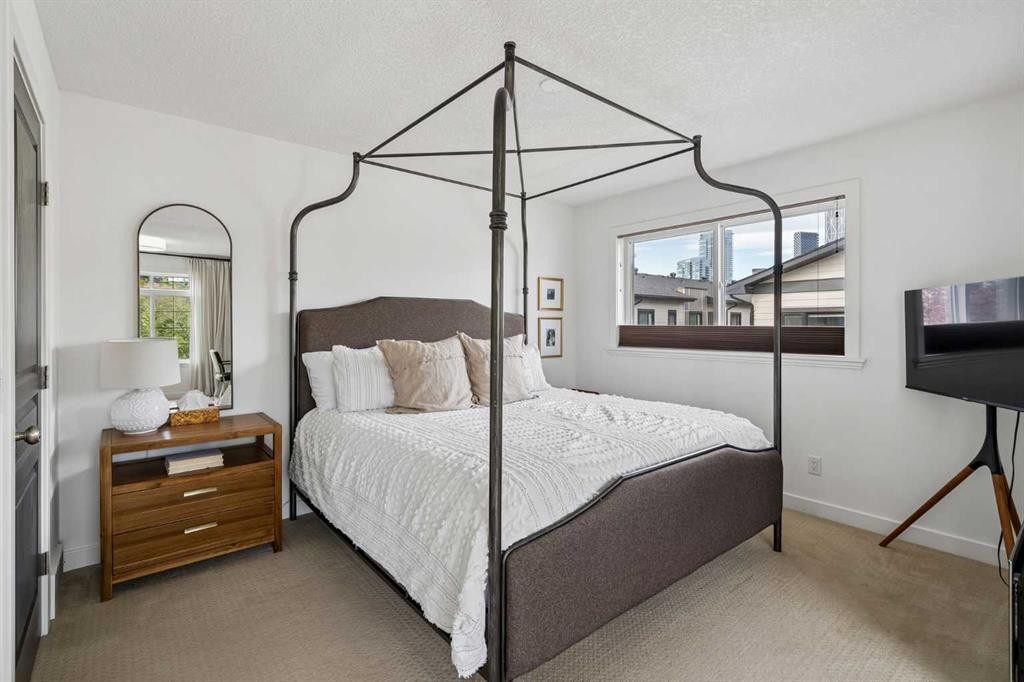 745 Mcdougall Road Ne, Calgary, AB - Indoor Photo Showing Bedroom