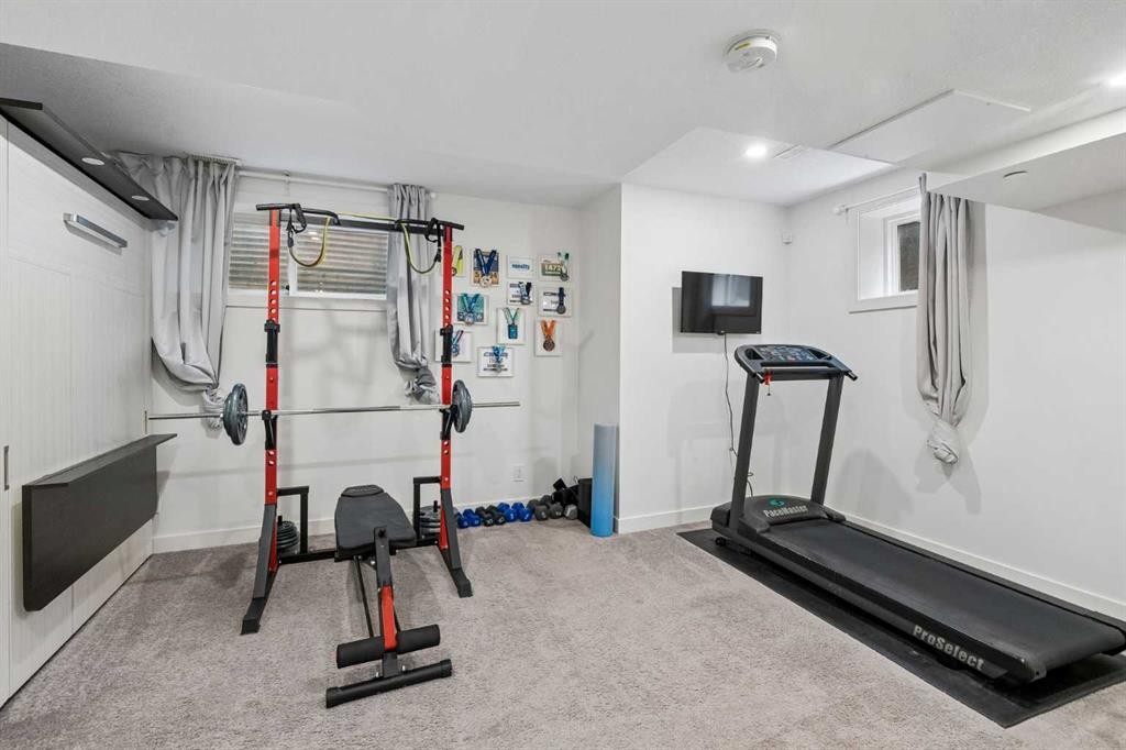 745 Mcdougall Road Ne, Calgary, AB - Indoor Photo Showing Gym Room