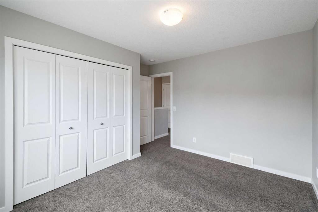 120 Copperstone Villas Se, Calgary, AB - Indoor