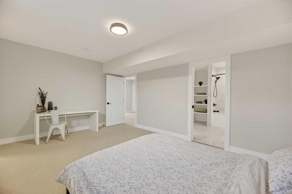 30 Silverstone Place, Didsbury, AB - Indoor Photo Showing Bedroom