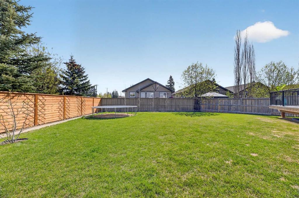 30 Silverstone Place, Didsbury, AB - Outdoor With Backyard