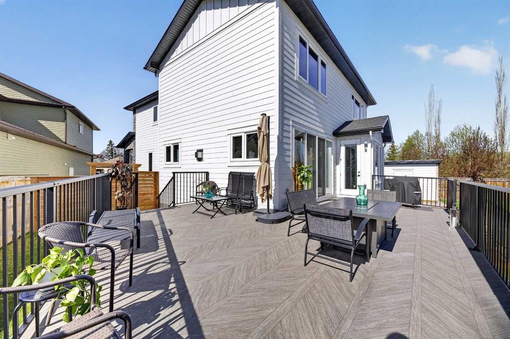 30 Silverstone Place, Didsbury, AB - Outdoor With Deck Patio Veranda With Exterior