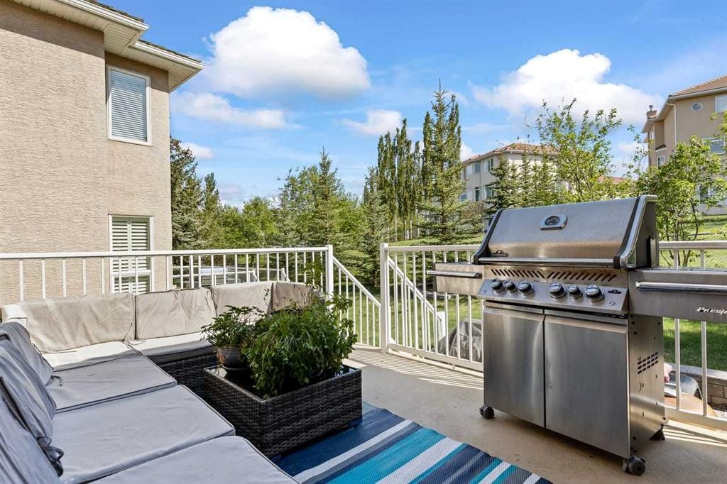 322 Hampstead Way Nw, Calgary, AB - Outdoor With Deck Patio Veranda With Exterior