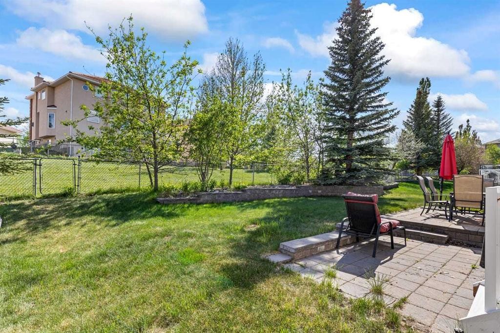 322 Hampstead Way Nw, Calgary, AB - Outdoor