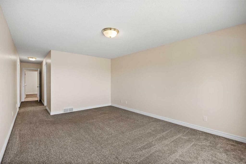 191 Hamptons Terrace Nw, Calgary, AB - Indoor Photo Showing Other Room