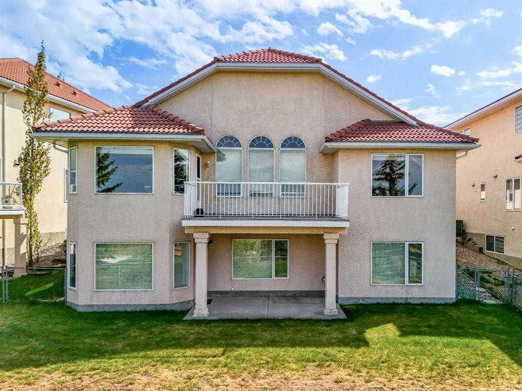 191 Hamptons Terrace Nw, Calgary, AB - Outdoor