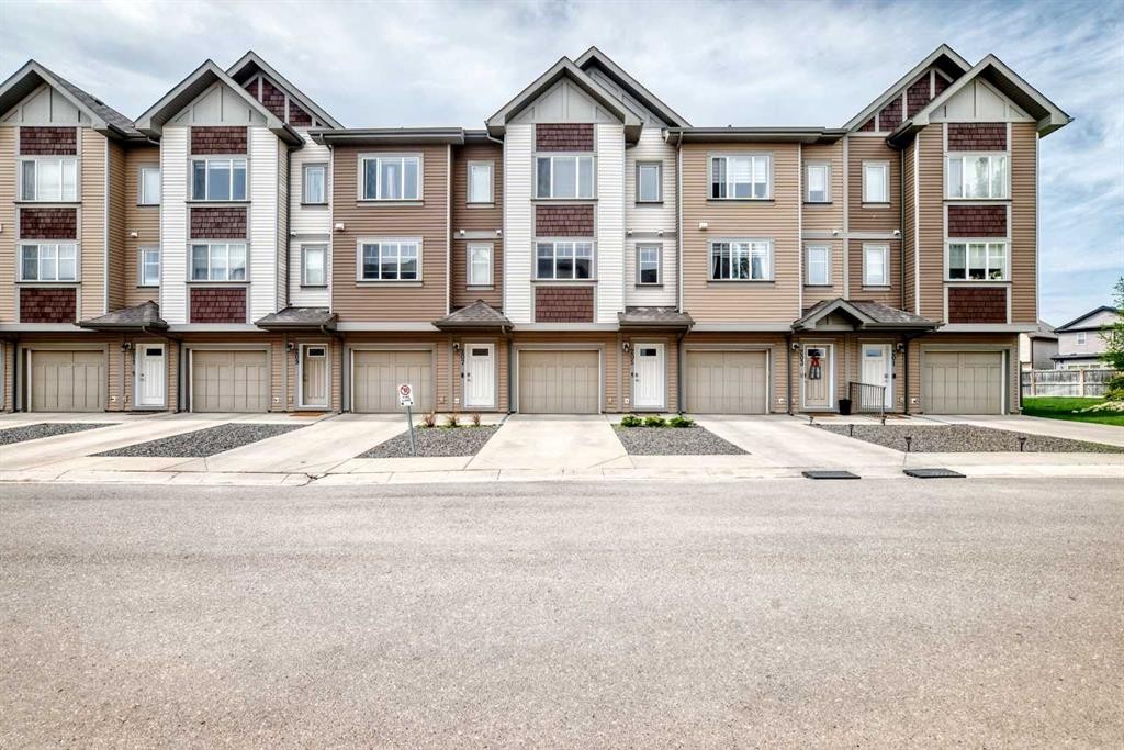 205 Copperpond Row Se, Calgary, AB - Outdoor With Facade