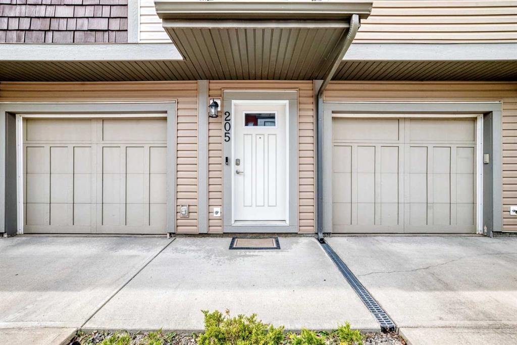 205 Copperpond Row Se, Calgary, AB - Outdoor With Exterior