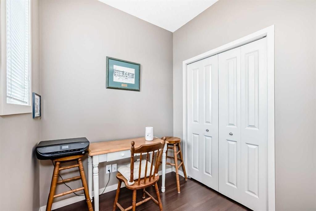 205 Copperpond Row Se, Calgary, AB - Indoor