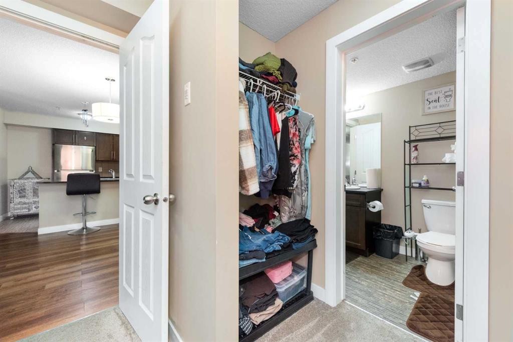 309-7110 80 Avenue Ne, Calgary, AB - Indoor