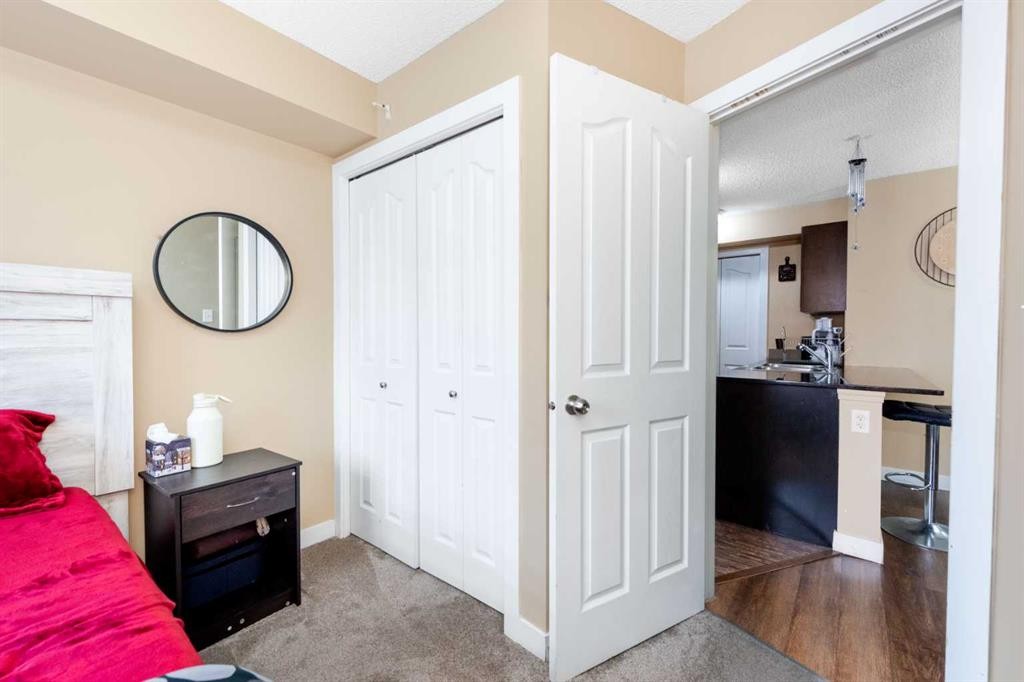 309-7110 80 Avenue Ne, Calgary, AB - Indoor Photo Showing Other Room