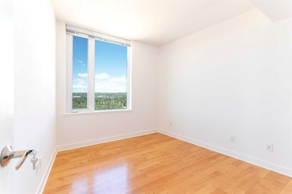 1307-3830 Brentwood Road Nw, Calgary, AB - Indoor Photo Showing Other Room