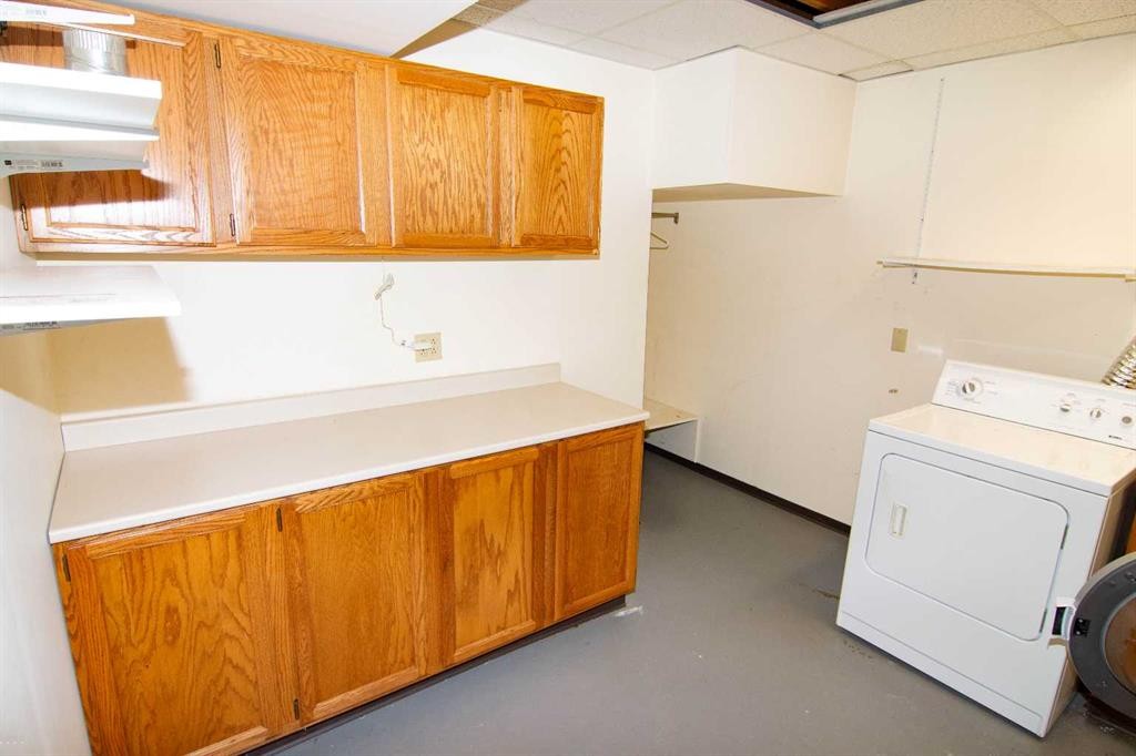 340 Templeton Circle Ne, Calgary, AB - Indoor Photo Showing Laundry Room
