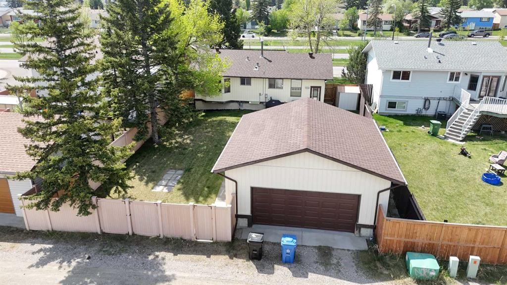 340 Templeton Circle Ne, Calgary, AB - Outdoor
