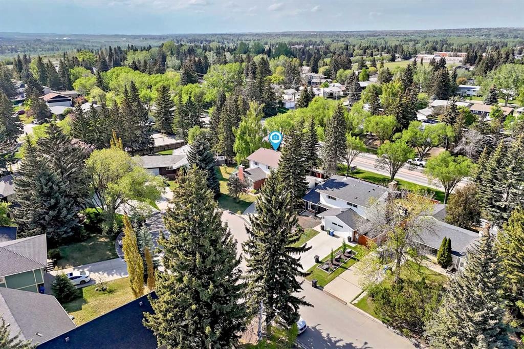 8 Varsdale Place Nw, Calgary, AB - Outdoor With View