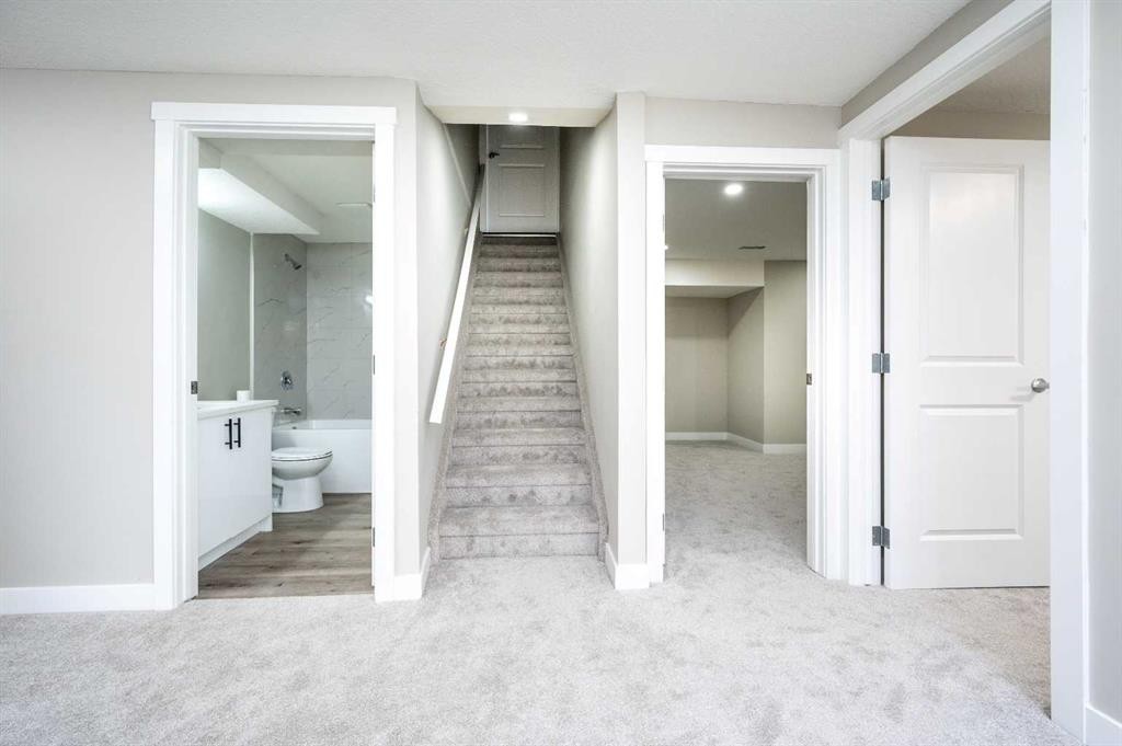 255 Castleridge Drive Ne, Calgary, AB - Indoor