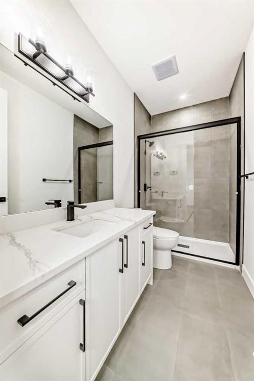 28 Saddlecrest Manor Ne, Calgary, AB - Indoor Photo Showing Bathroom