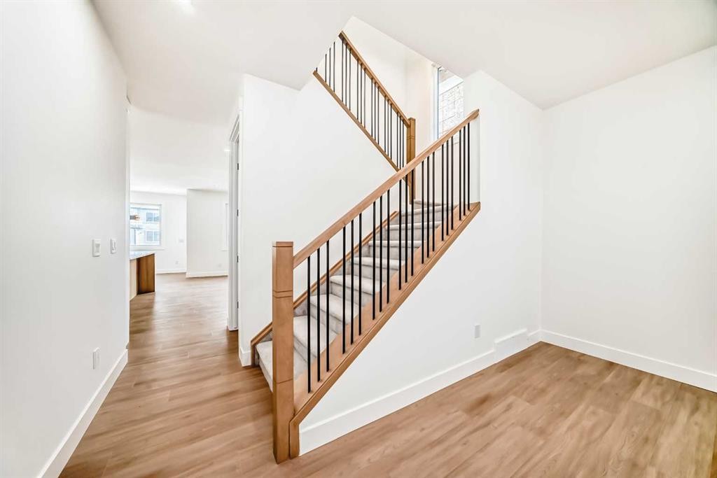 28 Saddlecrest Manor Ne, Calgary, AB - Indoor Photo Showing Other Room