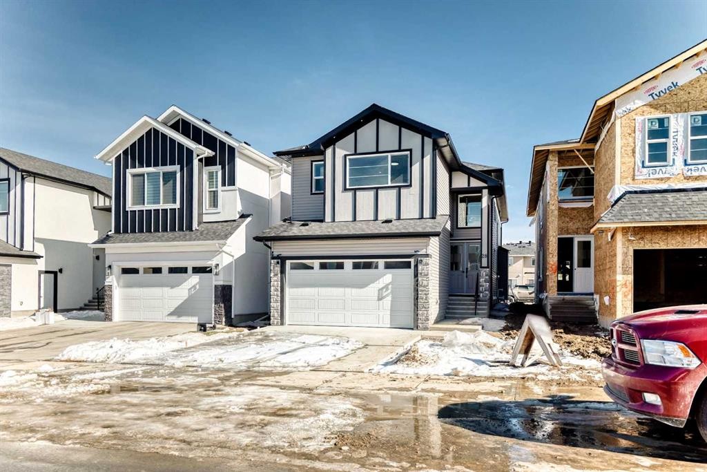 28 Saddlecrest Manor Ne, Calgary, AB - Outdoor With Facade