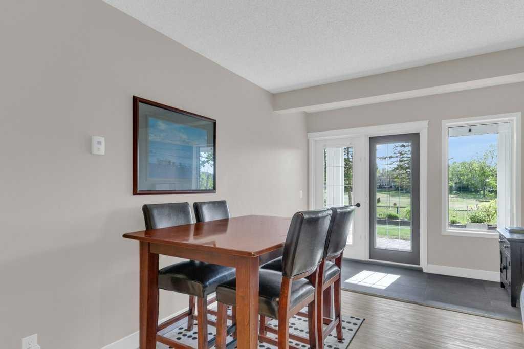198 Douglas Woods Hill Se, Calgary, AB - Indoor Photo Showing Dining Room