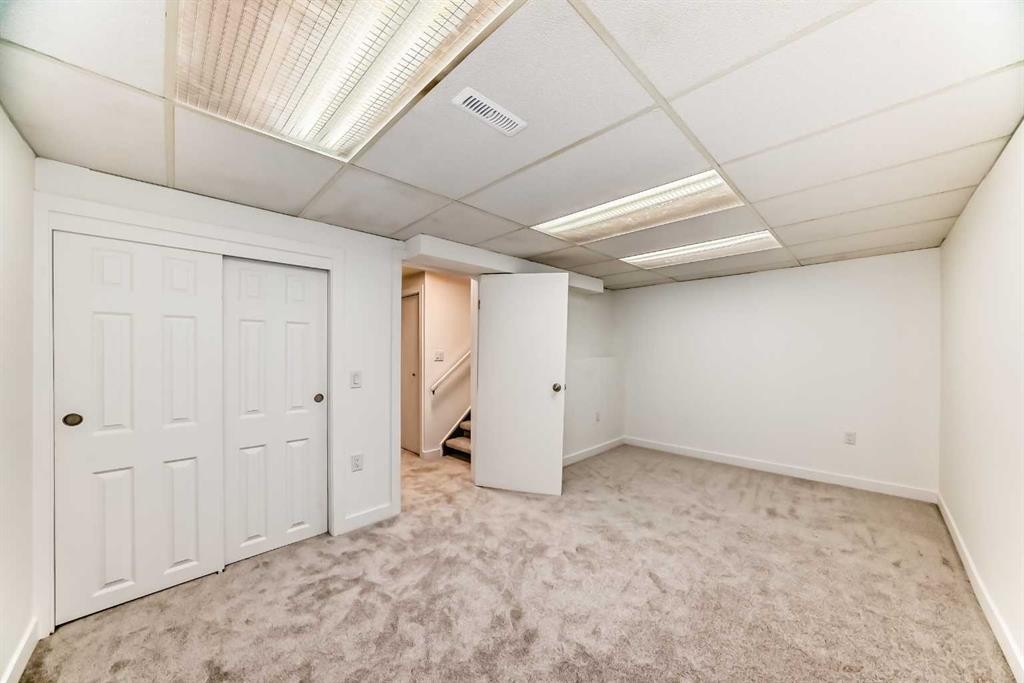 32-1515 Falconridge Drive Ne, Calgary, AB - Indoor