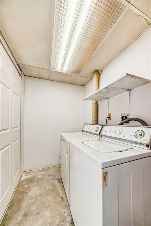 32-1515 Falconridge Drive Ne, Calgary, AB - Indoor Photo Showing Laundry Room