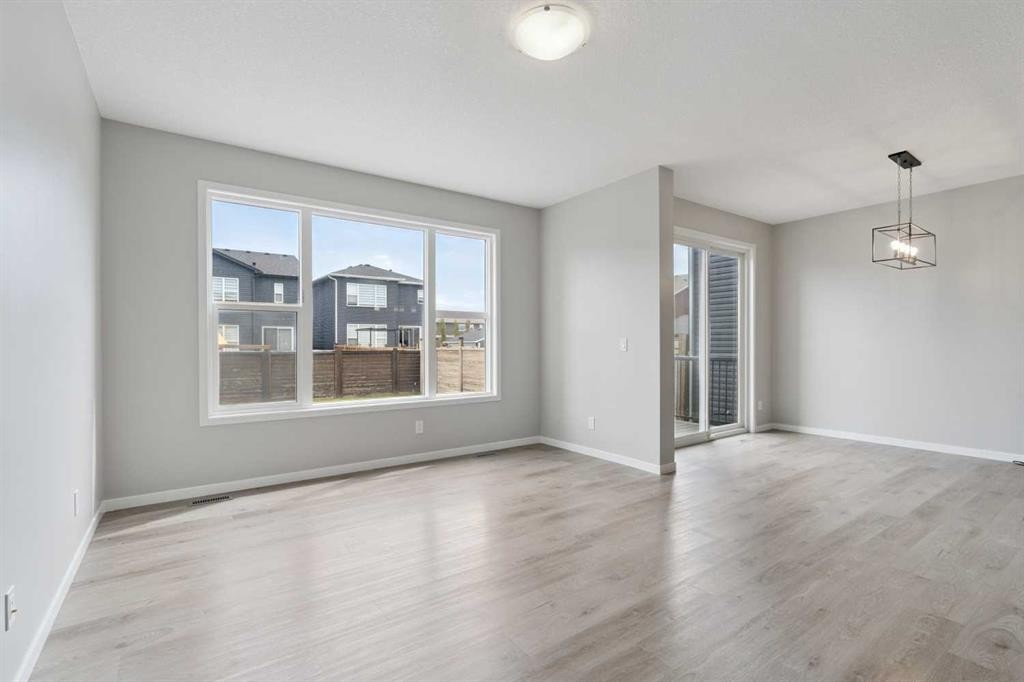 98 Seton Road Se, Calgary, AB - Indoor