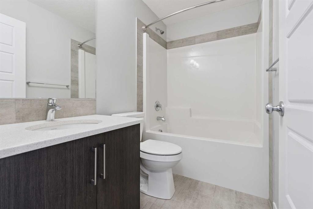 98 Seton Road Se, Calgary, AB - Indoor Photo Showing Bathroom